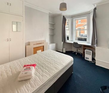 First Floor Back, 15 Boulter Street, Oxford OX4 1AX - Photo 6