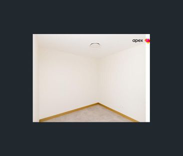 Beautiful High Level Harbour Bridge View plus Study Room - Photo 1