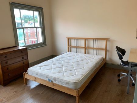 3 Bed Flat, Chatham Street, NG1 - Photo 3