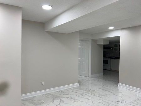 For Lease - 411 Bristol Road, Mississauga, Ontario - Photo 3