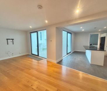 4 bedroom detached house to rent - Photo 2