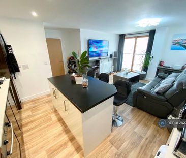 2 bedroom flat to rent - Photo 4