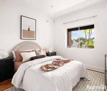 Charming Three Bedroom Home in Earlwood - Photo 5