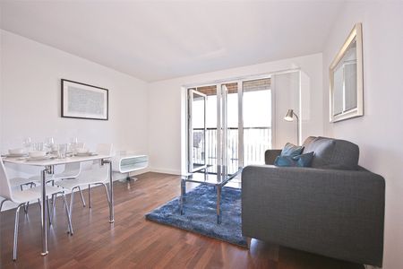 Battersea Park Road, London, SW11 4BT - Photo 3