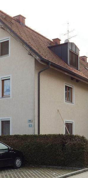 Helle 2-Zimmer im Dachgeschoss mit Loggia - Foto 1