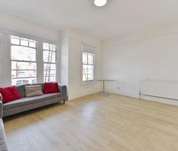 2 bedroom flat to rent - Photo 2