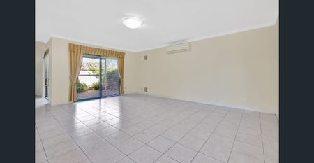 IMPRESSIVE 3 X 2 DOUBLE STOREY TOWNHOUSE - KEWDALE - Photo 3