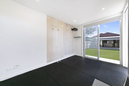 221 Carrington Road, Coogee NSW 2034 - House For Rent | Domain - Photo 5