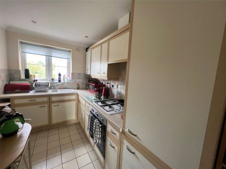 2 Bedroom Flat / Apartment - Horseshoe Bridge, Southampton - Photo 2