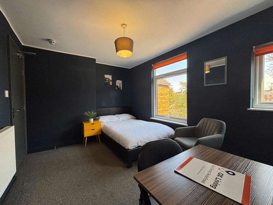 1 bedroom in a house share to rent - Photo 1