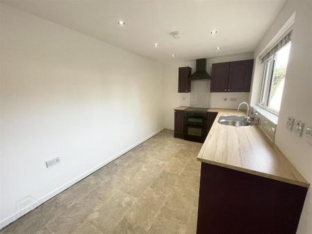 44 North Street, Newtownards, BT23 4DE - Photo 3