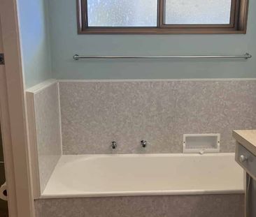 3 BEDROOM - TE PUKE - Photo 5