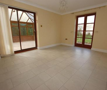 4 bedroom detached house to rent - Photo 5