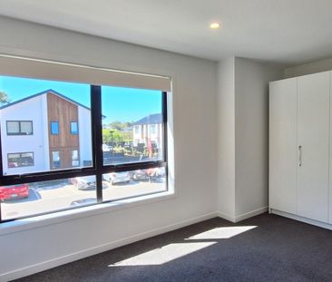 Near new townhouse at Mt Albert - Photo 3