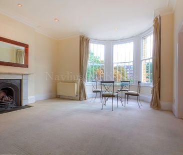 Bright and attractive two bedroom flat is situated on the first floor - Photo 2