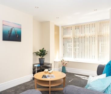 Room 4 – 20 Winston Gardens, Headingley, Leeds, LS6 3LA - Photo 4