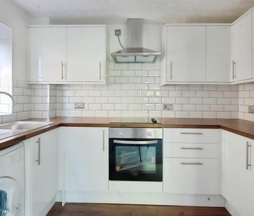 CLOSE TO MET LINE - Photo 5