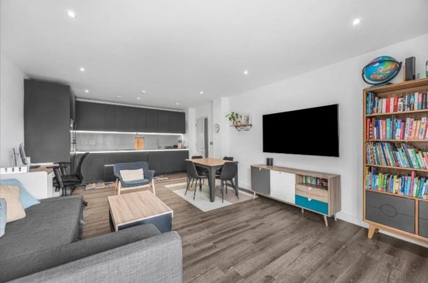 2 bedroom flat to rent - Photo 1