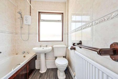 Queens Road, New Malden, KT3 - Photo 3
