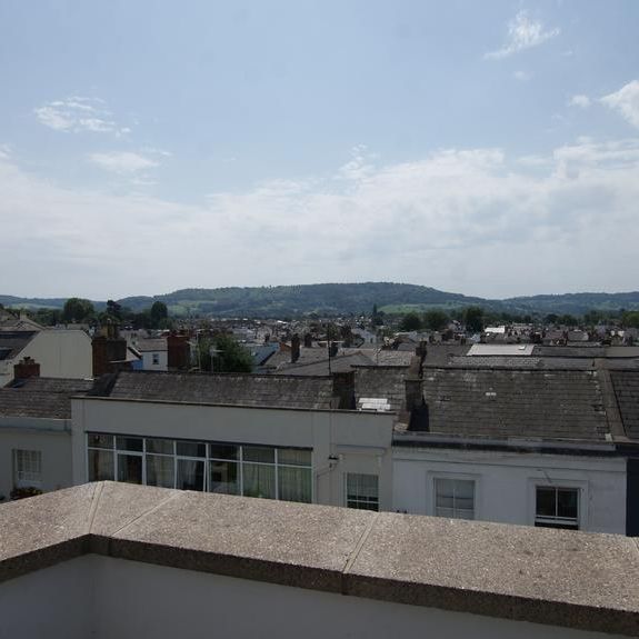 3 bedroom apartment to rent - Photo 1