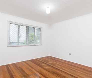 3 Calonne Street, Upper Mount Gravatt, Qld 4122 - Photo 4