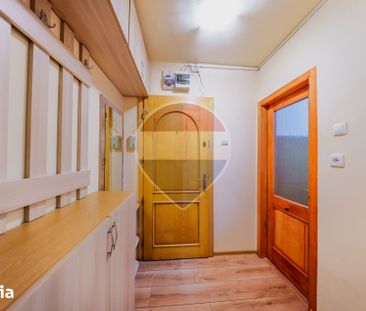 Apartament cu doua camere in zona Aurel Vlaicu - Photo 4