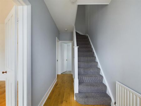 3 bedroom end of terrace house to rent - Photo 5