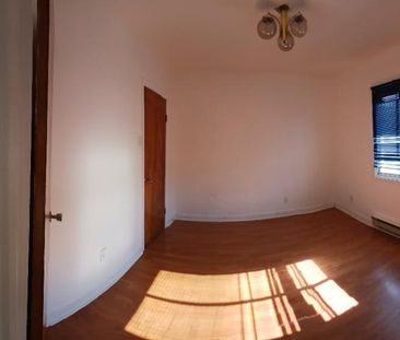 Appartement à louer - Vieux-Longueuil : 4 et demi, à l'étage - Photo 3