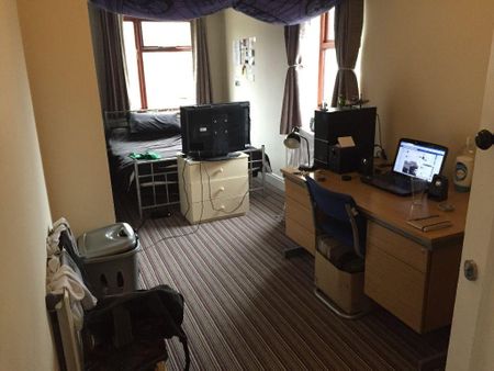 4 bedroom house share to rent - Photo 4