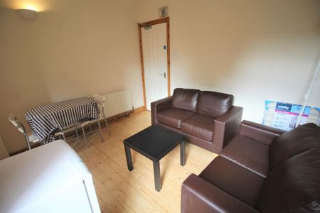 4 bedroom terraced house to rent - Photo 2