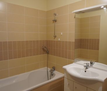 Location Appartement 3 pièces 65m² PUJAUDRAN 32600 - Photo 4