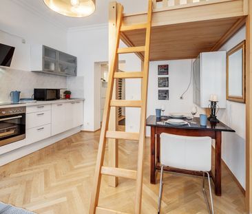 Renovated period apartment near Königsplatz - Photo 2