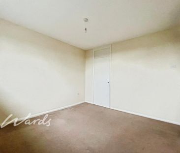 3 bedroom end of terrace house to rent - Photo 3