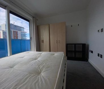 2 bedroom flat to rent - Photo 3