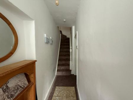 3 bedroom terraced house to rent - Photo 4