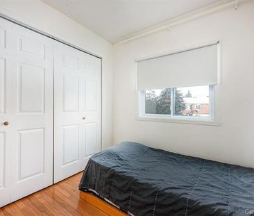 Maison de plain-pied - 3860 Av. Maupassant - Photo 1