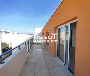 Location Appartement 3 pièces 71m² NIMES 30000 - Photo 3