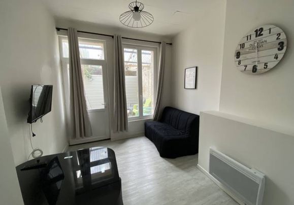 STUDIO MEUBLE NIORT -CENTRE VILLE - Photo 1