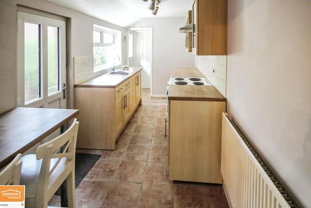 2 bedroom terraced house to rent - Photo 1