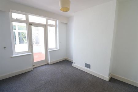 3 Bed Terraced House, Stepping Stones Road, CV5 - Photo 4