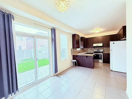 For Lease - 21 Chokecherry Crescent, Markham, Ontario - Photo 4