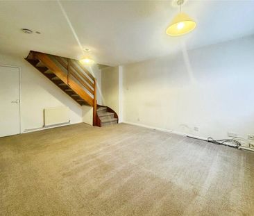 2 bedroom semi-detached house to rent - Photo 6