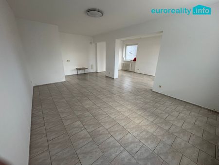 Pronájem bytu 3+1 90 m², Česká 755, Mariánské Lázně - Photo 2