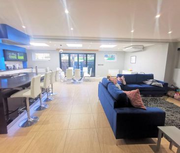 5 bedroom detached house to rent - Photo 4