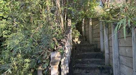 TWO BEDROOM HOUSE WITH VIEWS IN PINEHAVEN - Photo 5