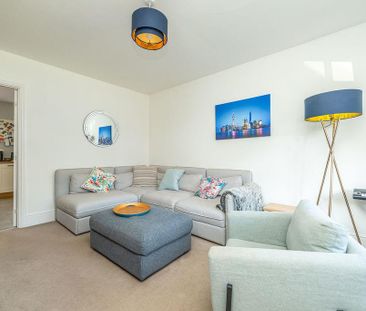 4 bedroom detached house to rent - Photo 1