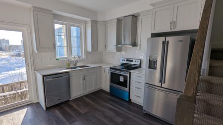 For Lease - 575 Woodward Avenue Unit# 97, Hamilton, Ontario - Photo 3