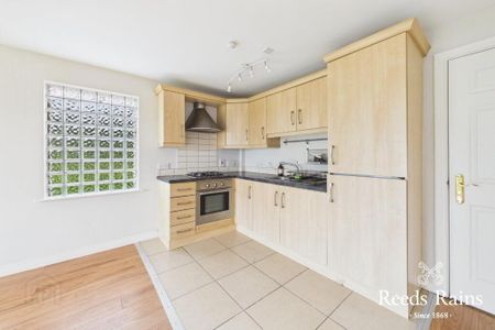 2 Rhanbuoy Gardens, Holywood, BT18 0GA - Photo 5