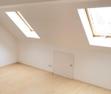 2 Zi.-DG-Wohnung, 20 km nördlich von Ulm Richtung Heidenheim 420 - Foto 1