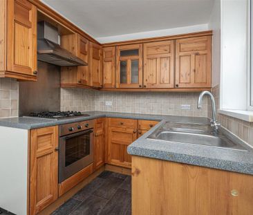 3 bedroom terraced house to rent - Photo 4